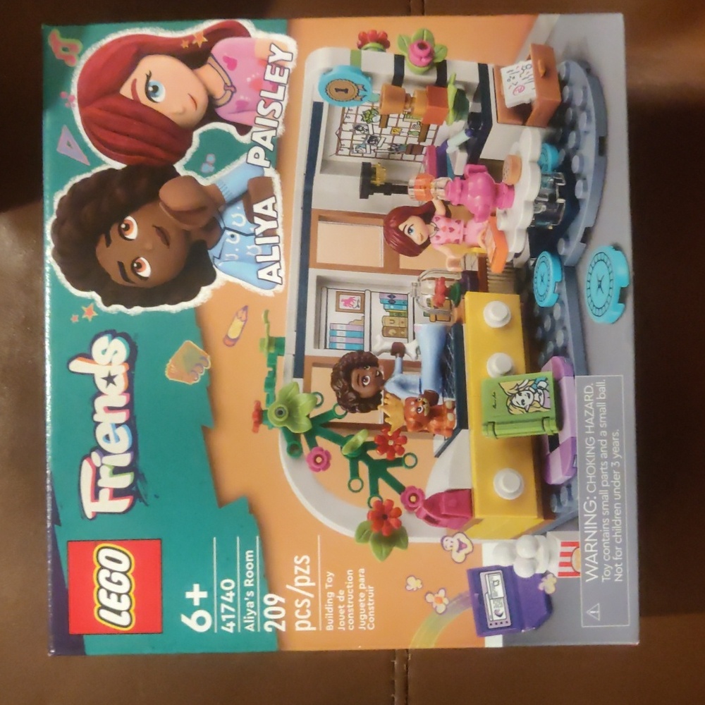New!LEGO Friends Aliya & Paisley Building Set Y2K Girlhoodcore Fine Motor Develo - Picture 5 of 9